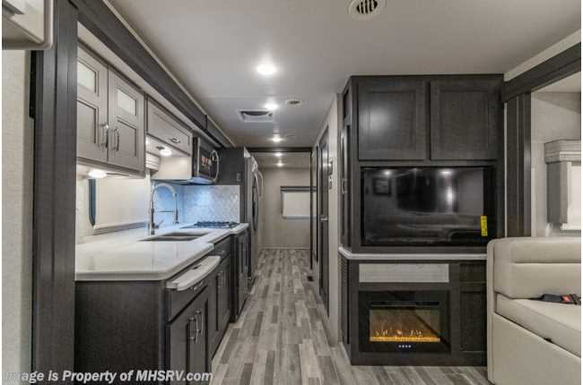 2025 Thor Motor Coach Inception 38FX Super C W/ Solar System, Theater ...