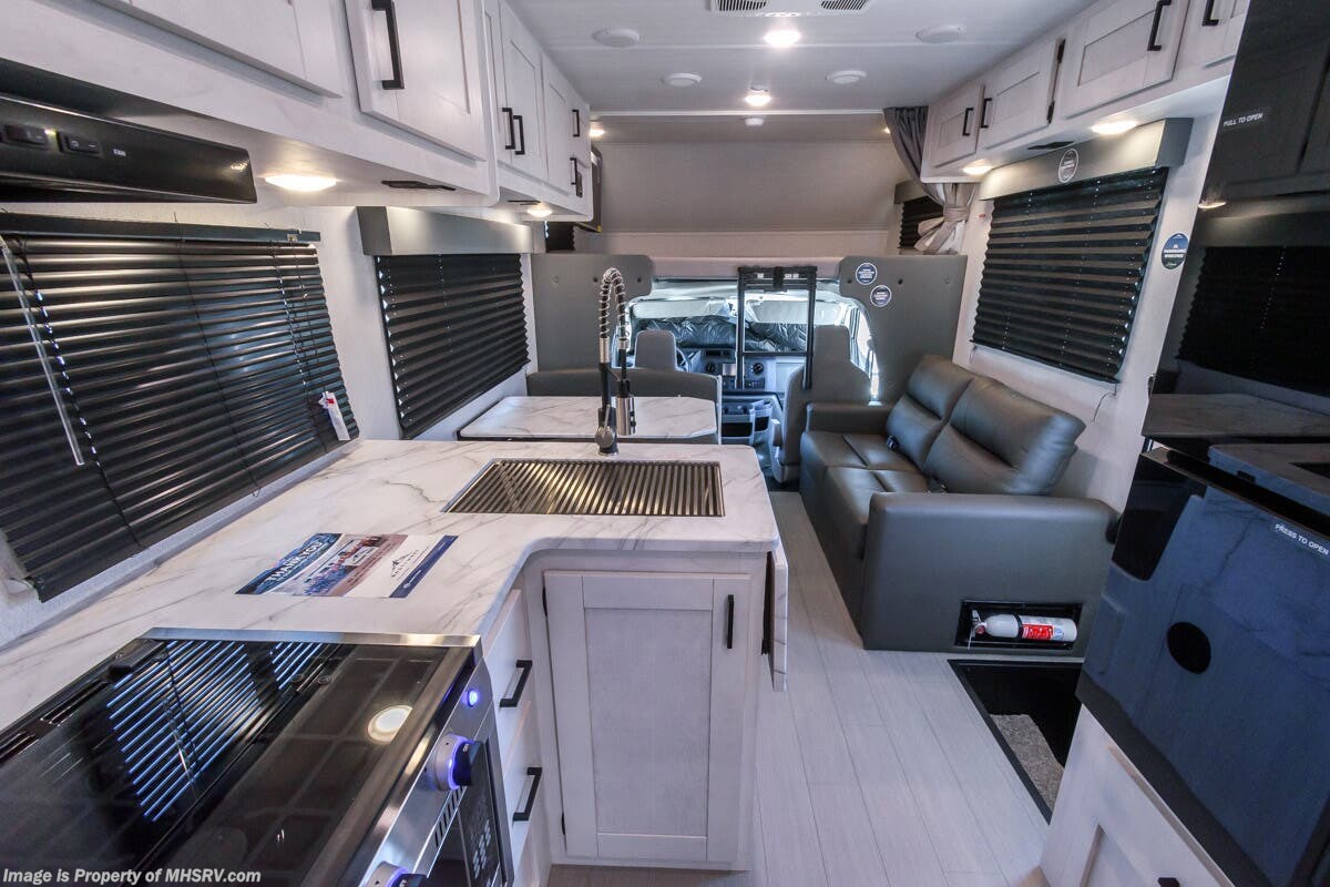 2025 East to West Entrada 2710NK - New Class C For Sale by Motor Home Specialist in Alvarado, Texas