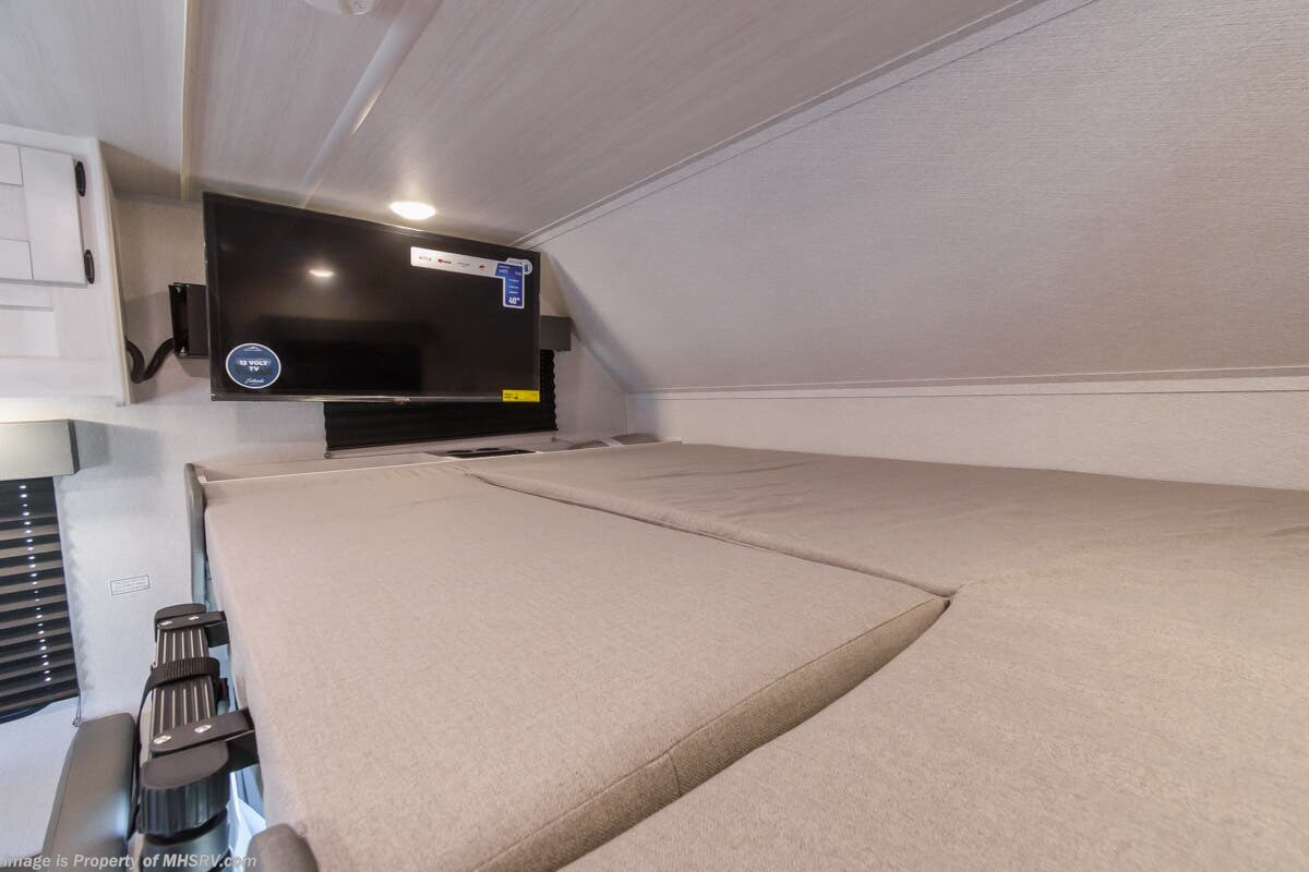 New 2025 East to West Entrada 2710NK available in Alvarado, Texas