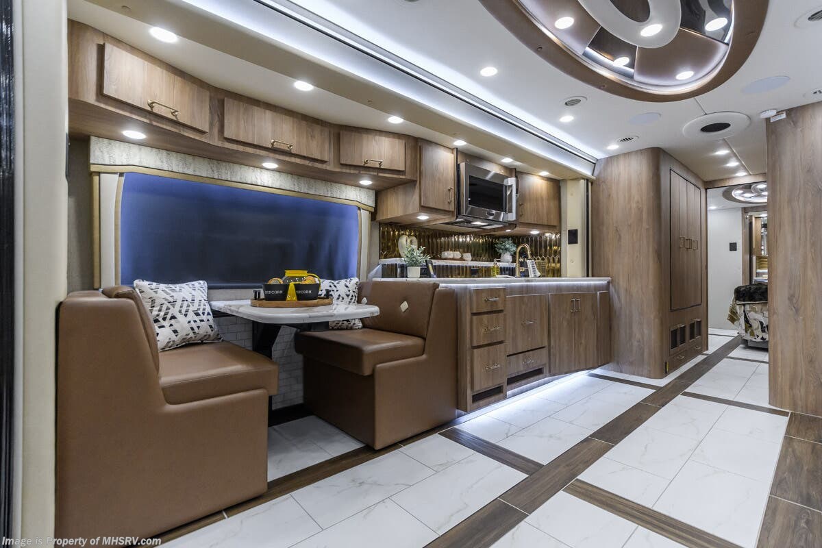 2026 Foretravel Realm FS605 Luxury Villa Bunk W/Spa (LVB) W/2 Full Baths