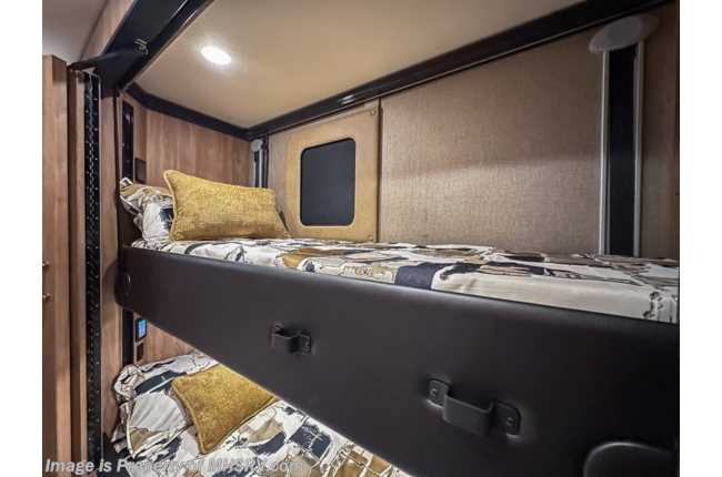Rv Ralm 2026 Foretravel Realm FS605 Luxury Villa Bunk W/Spa (LVB) W/2 Full Baths