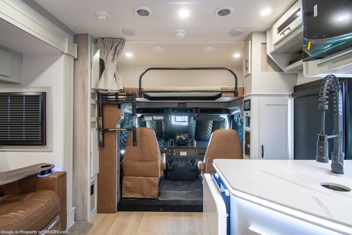 2026 Dynaquest XL 3400KD by Dynamax Corp from Motor Home Specialist in Alvarado, Texas