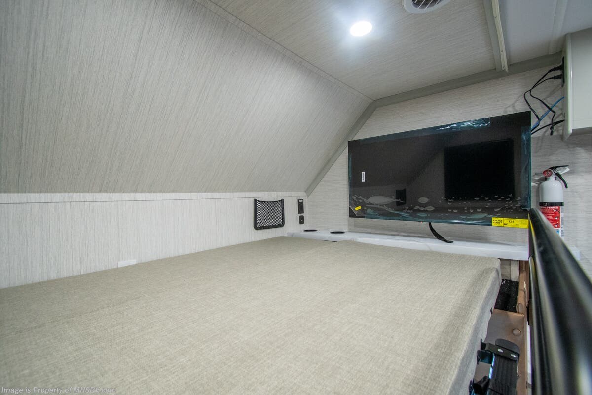 New 2026 Dynamax Corp Isata 5 Series 30FW available in Alvarado, Texas