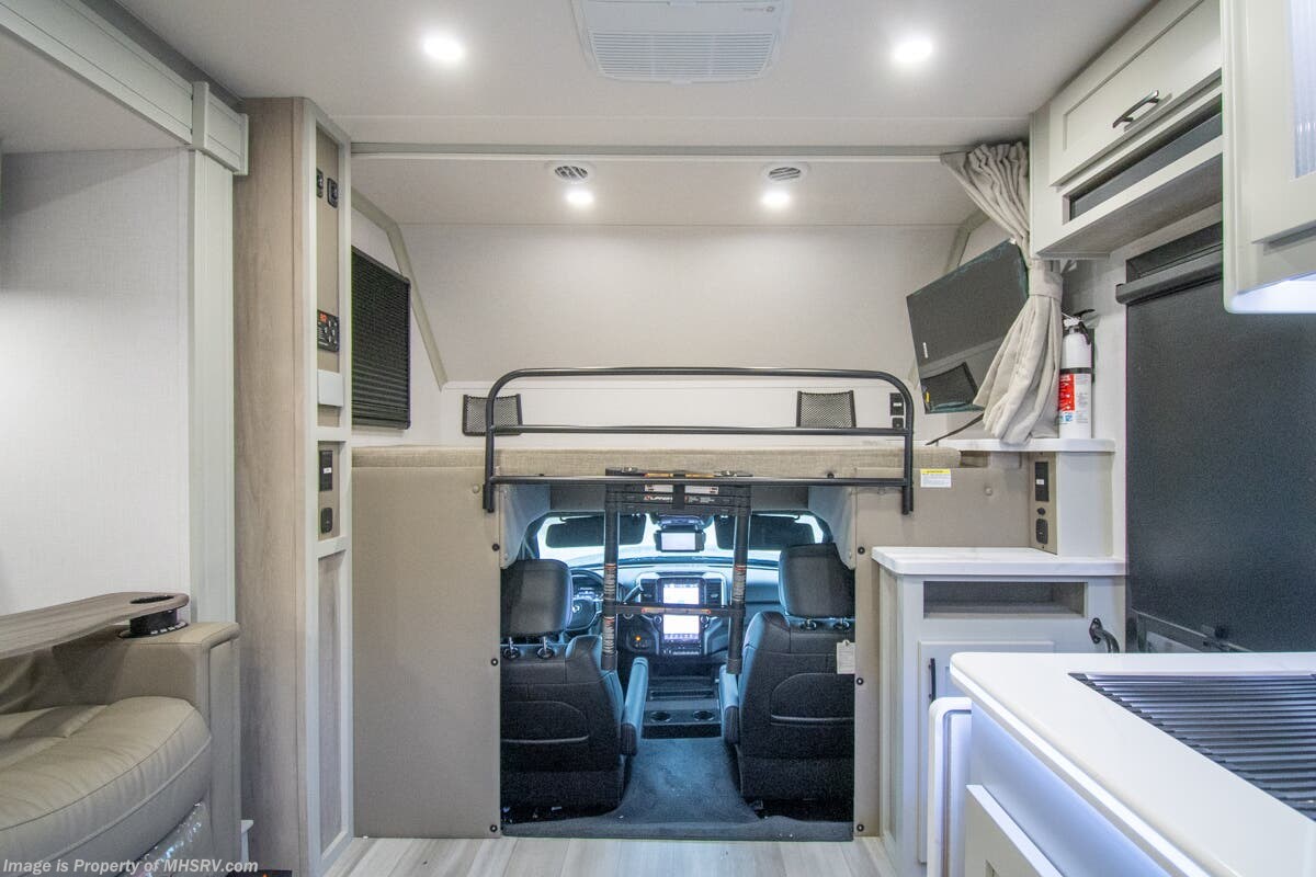 2026 Isata 5 Series 30FW by Dynamax Corp from Motor Home Specialist in Alvarado, Texas