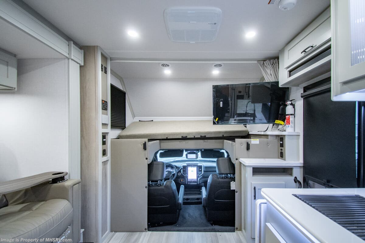 New 2026 Dynamax Corp Isata 5 Series 30FW available in Alvarado, Texas