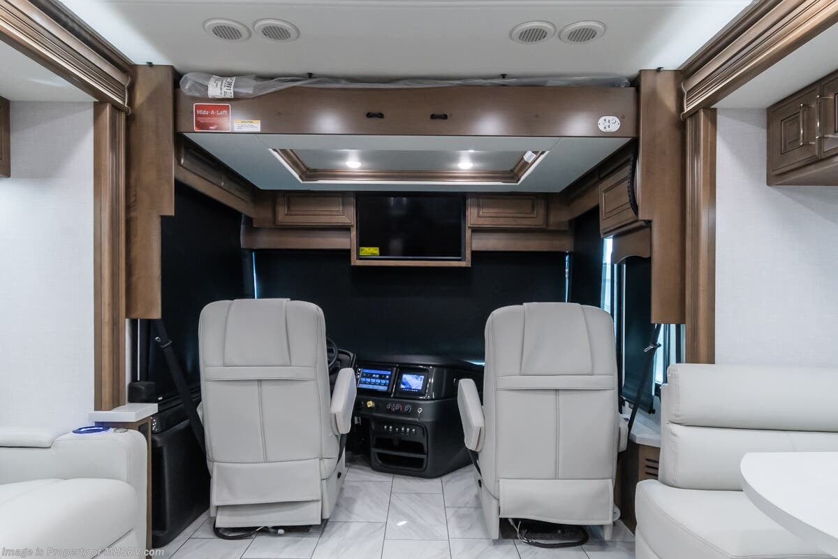 2026 Discovery LXE 44S by Fleetwood from Motor Home Specialist in Alvarado, Texas