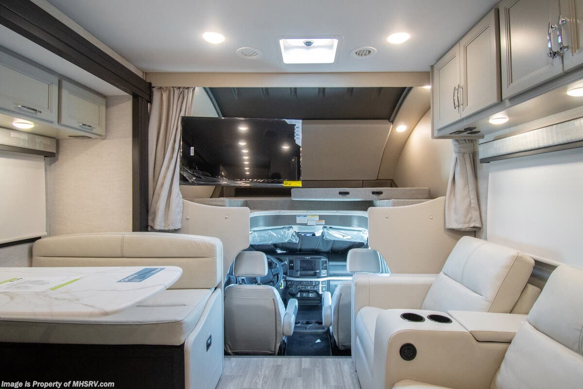 New 2026 Thor Motor Coach Omni Trail R36 available in Alvarado, Texas