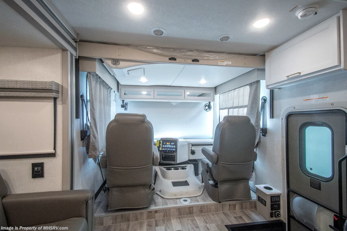 2026 Hurricane 35R by Thor Motor Coach from Motor Home Specialist in Alvarado, Texas