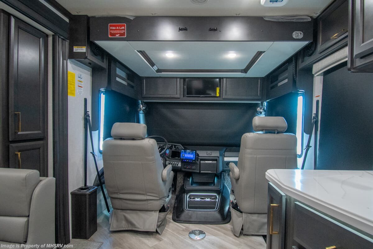 2026 Vacationer 33C by Holiday Rambler from Motor Home Specialist in Alvarado, Texas