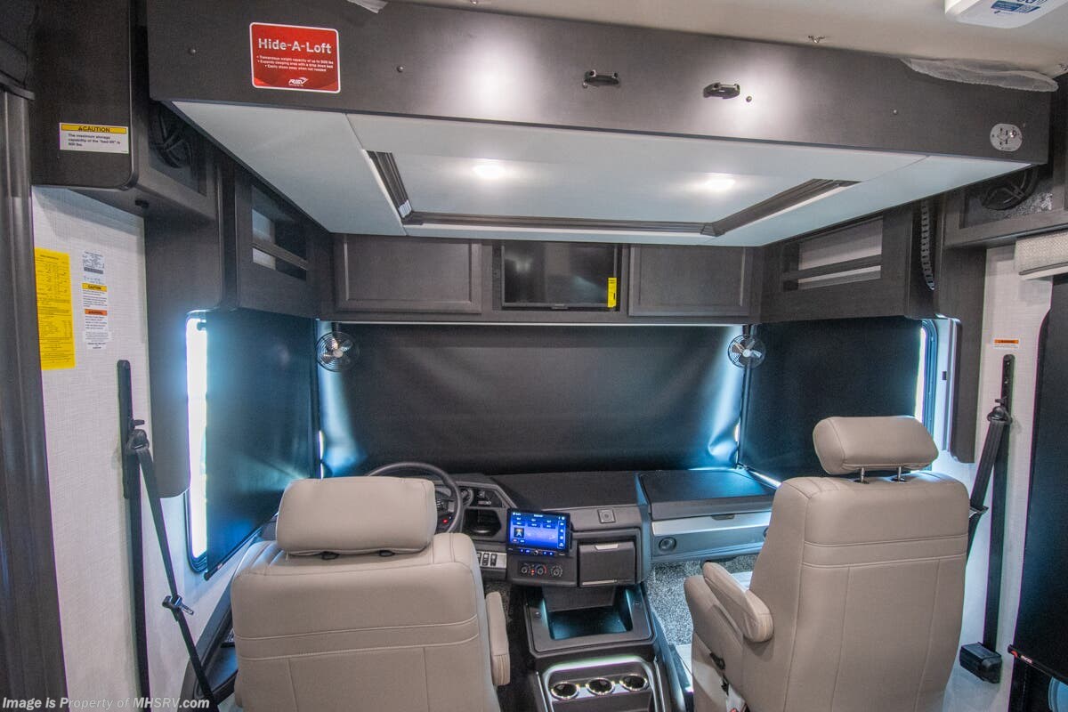 New 2026 Holiday Rambler Vacationer 33C available in Alvarado, Texas