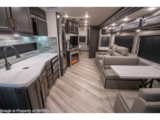 2026 Holiday Rambler Vacationer 33C #MHS43531 - For Sale in Alvarado, TX