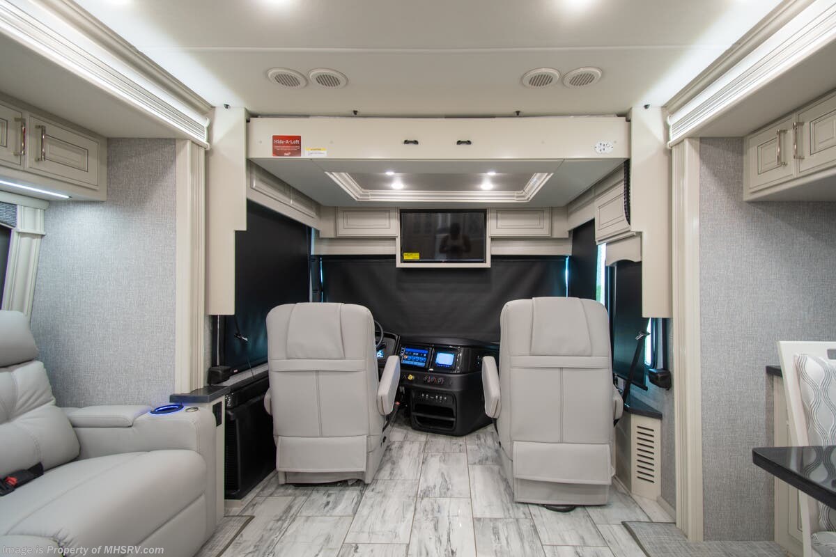 2026 Discovery LXE 44S by Fleetwood from Motor Home Specialist in Alvarado, Texas