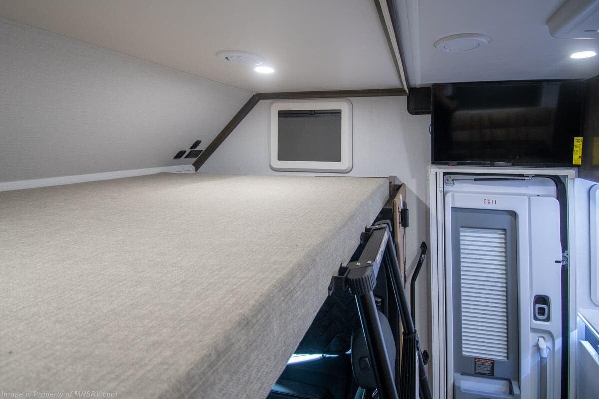 New 2026 Dynamax Corp Isata 3 Series 24FW available in Alvarado, Texas