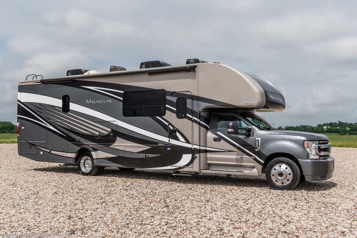 2021 Thor Motor Coach Magnitude SV34 RV W/ King Bed, Ext. Entertainment ...
