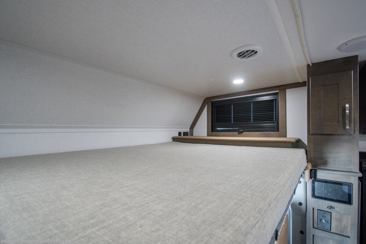 New 2026 Dynamax Corp Europa 34SS available in Alvarado, Texas