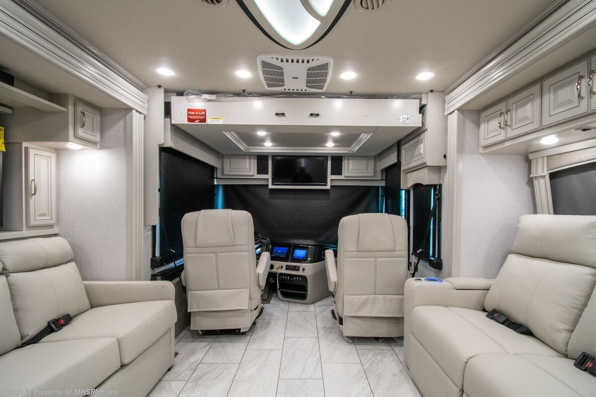 2026 Discovery 38W by Fleetwood from Motor Home Specialist in Alvarado, Texas
