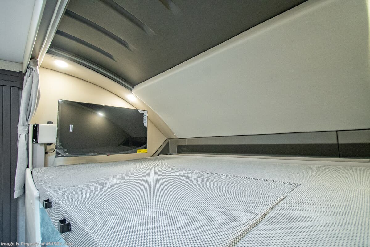 New 2026 Thor Motor Coach Omni Trail R36 available in Alvarado, Texas