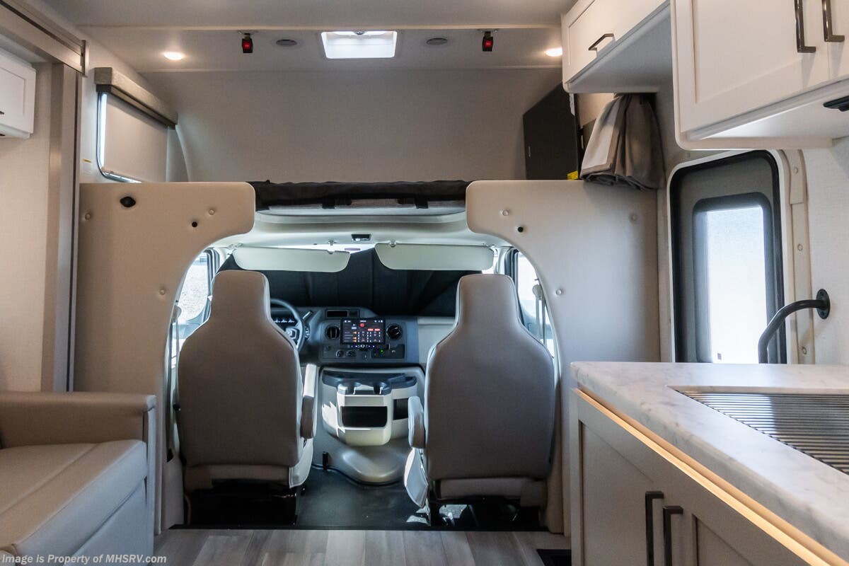 2026 Four Winds 31H by Thor Motor Coach from Motor Home Specialist in Alvarado, Texas