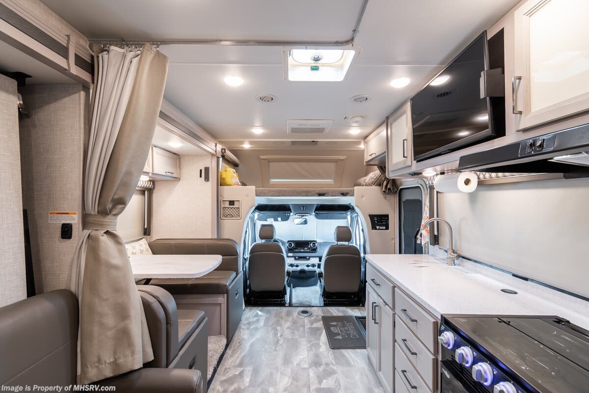 2023 Thor Motor Coach Quantum Sprinter MB24 - Used Class C For Sale by Motor Home Specialist in Alvarado, Texas