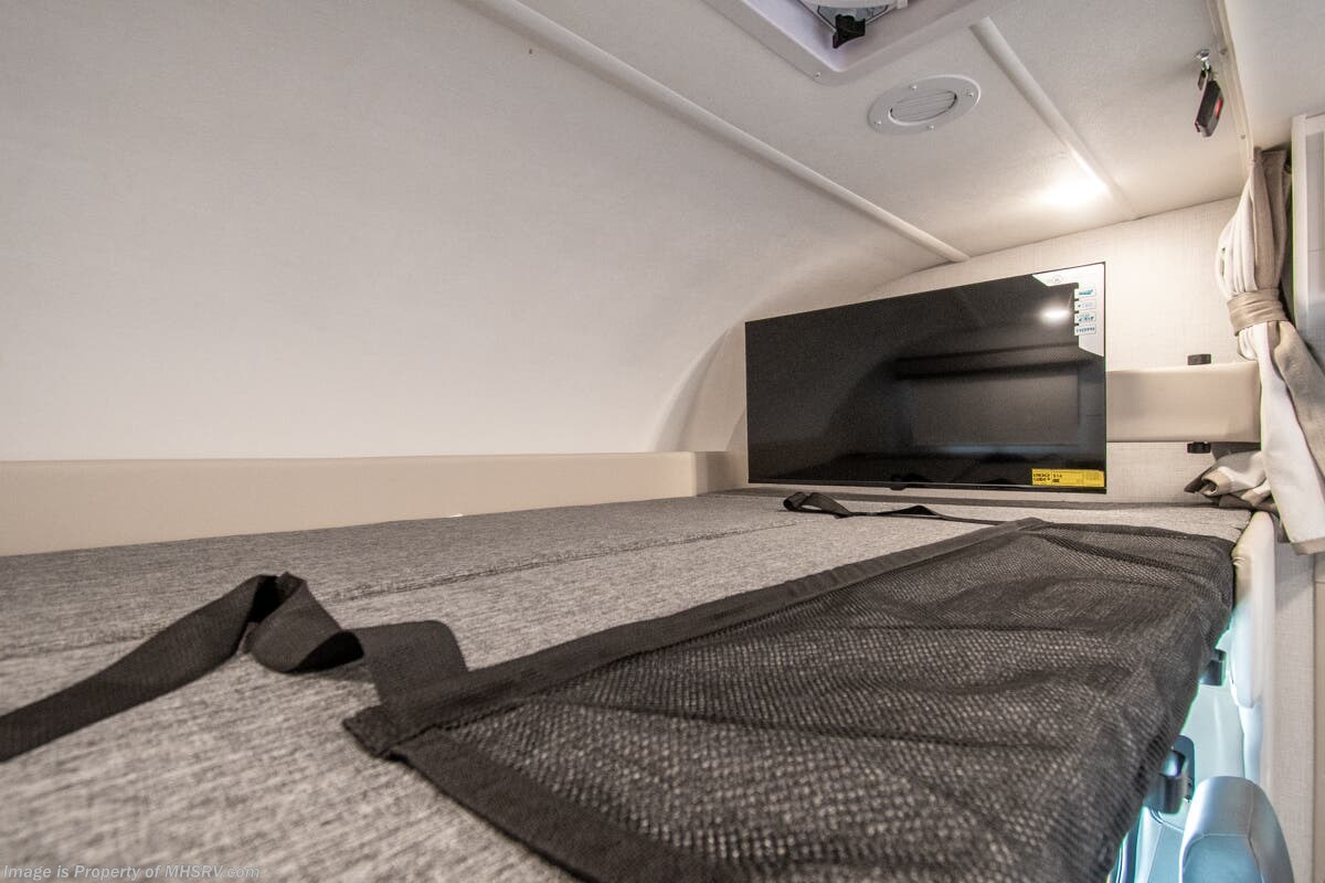 New 2026 Thor Motor Coach Outlaw 29T available in Alvarado, Texas