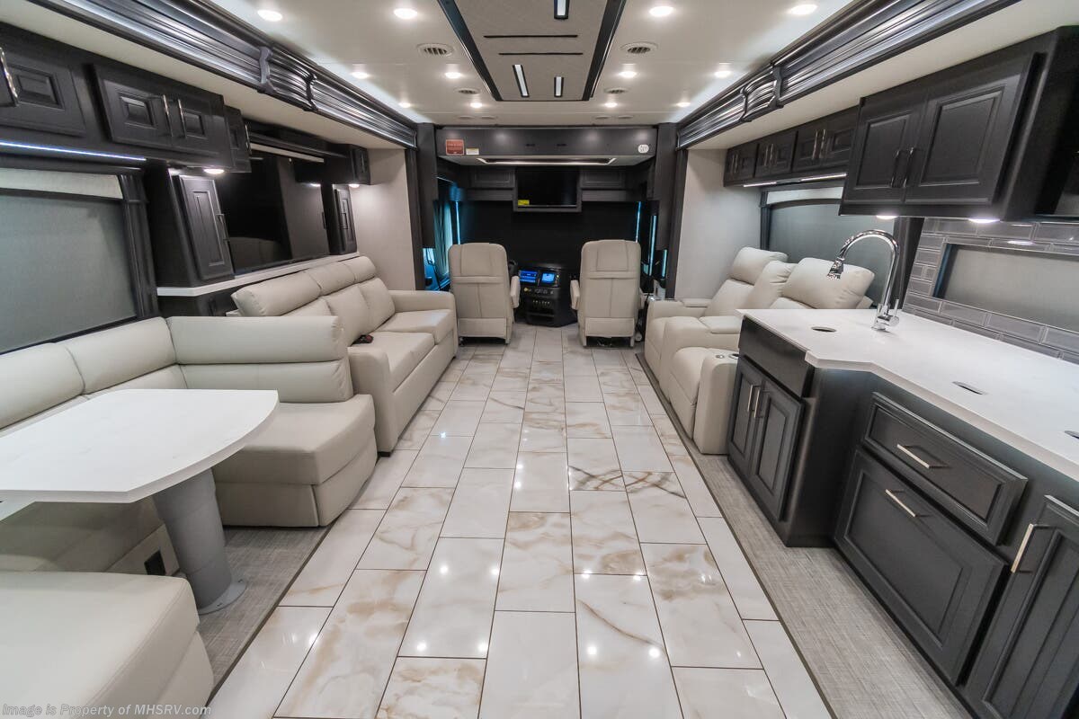 2026 Fleetwood Discovery LXE 44B - New Diesel Pusher For Sale by Motor Home Specialist in Alvarado, Texas features Bath & 1/2, Bunk Beds