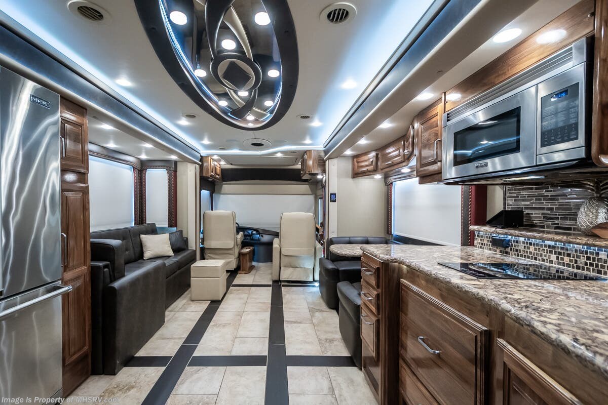 2018 Foretravel Realm FS605 LVB - Used Diesel Pusher For Sale by Motor Home Specialist in Alvarado, Texas features Two Full Baths, Bunk Beds