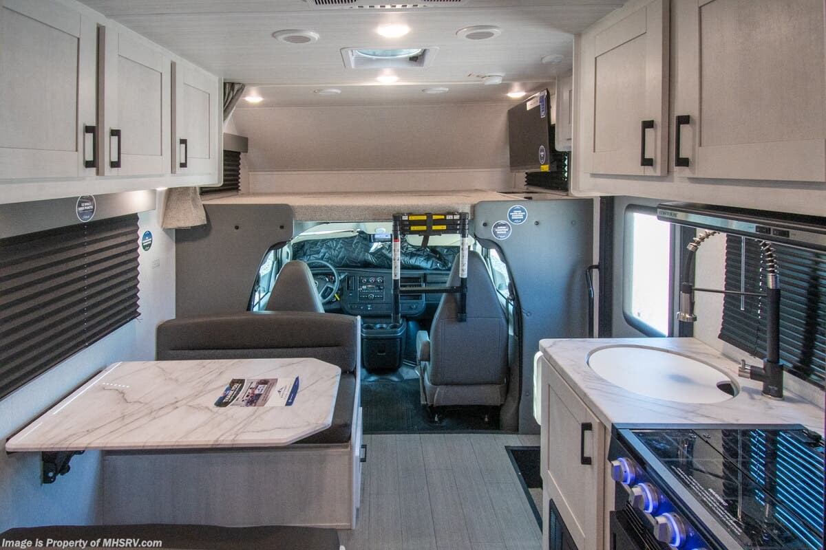2026 East to West Entrada 210NS - New Class C For Sale by Motor Home Specialist in Alvarado, Texas