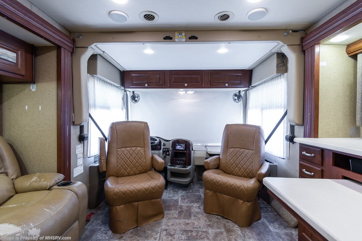 2015 Palazzo 35.1 by Thor Motor Coach from Motor Home Specialist in Alvarado, Texas