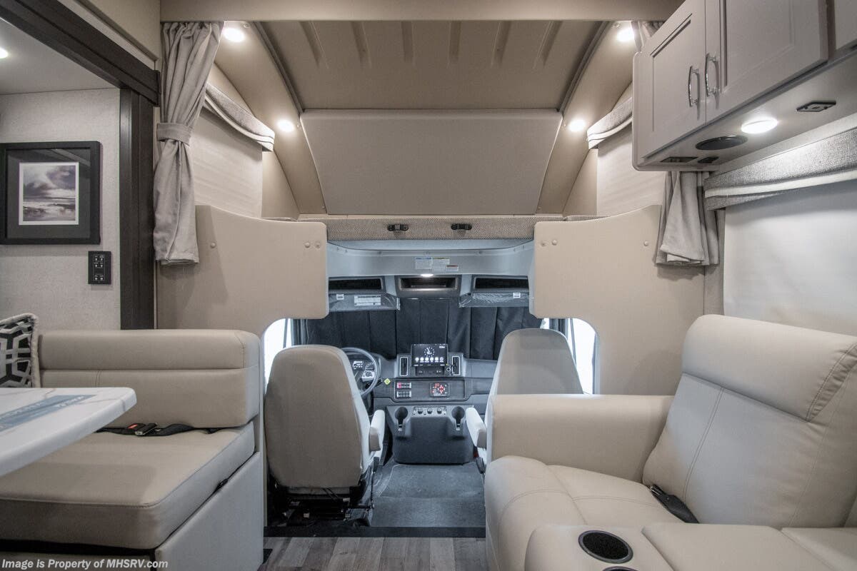 2026 Pasadena 34XG by Thor Motor Coach from Motor Home Specialist in Alvarado, Texas