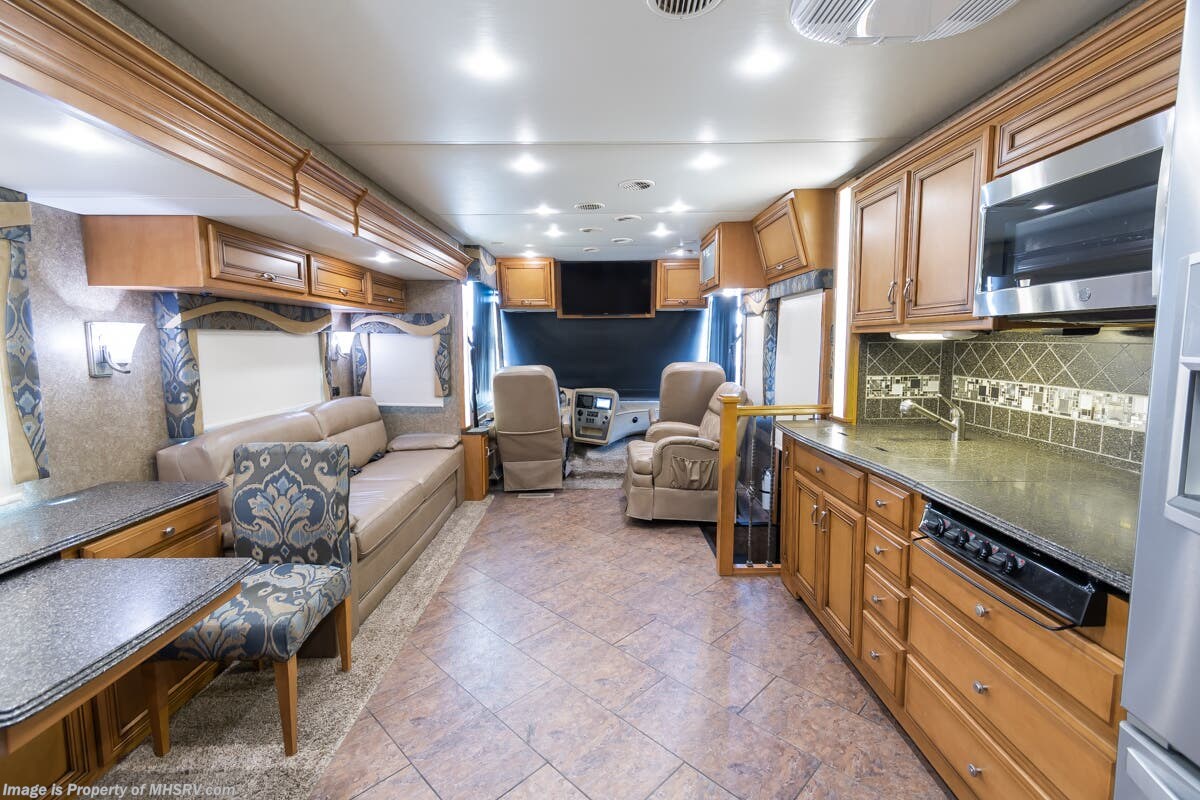 2015 Newmar Canyon Star 3953 - Used Class A For Sale by Motor Home Specialist in Alvarado, Texas features Bath & 1/2