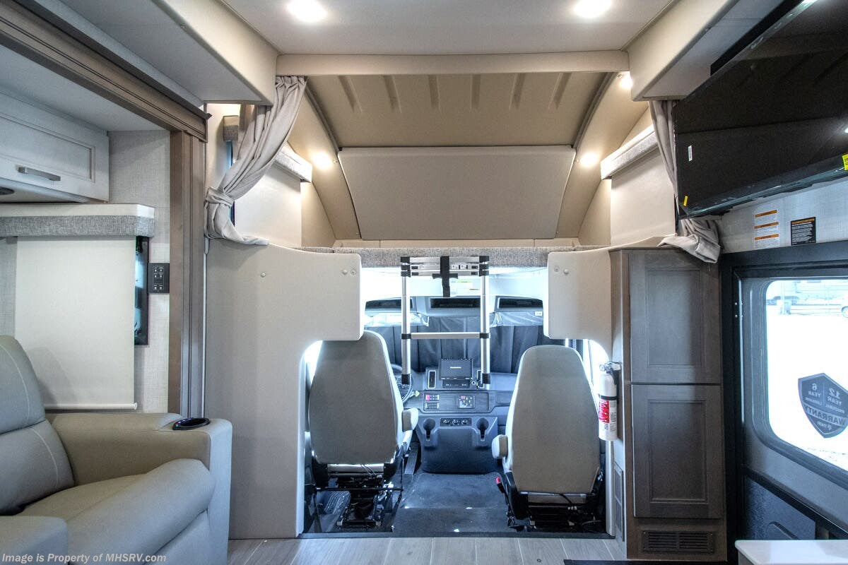 2026 Pasadena SV 38XL by Thor Motor Coach from Motor Home Specialist in Alvarado, Texas