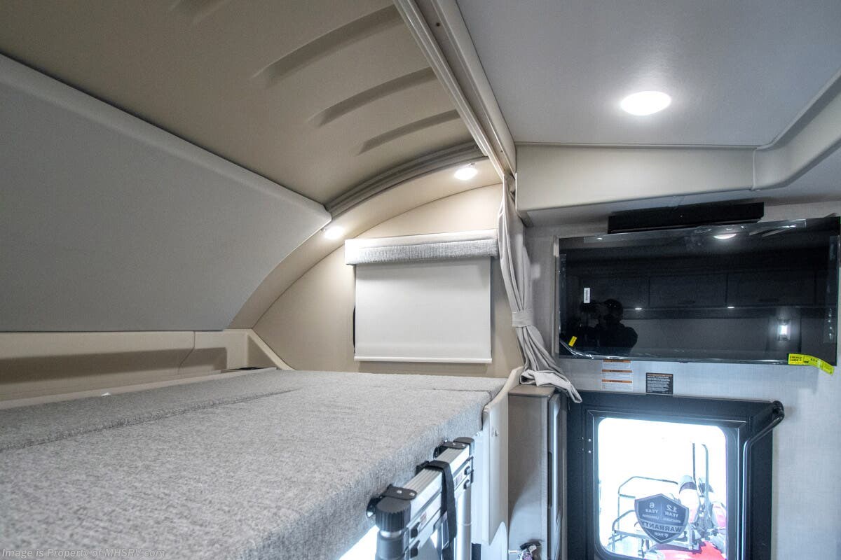 New 2026 Thor Motor Coach Pasadena SV 38XL available in Alvarado, Texas