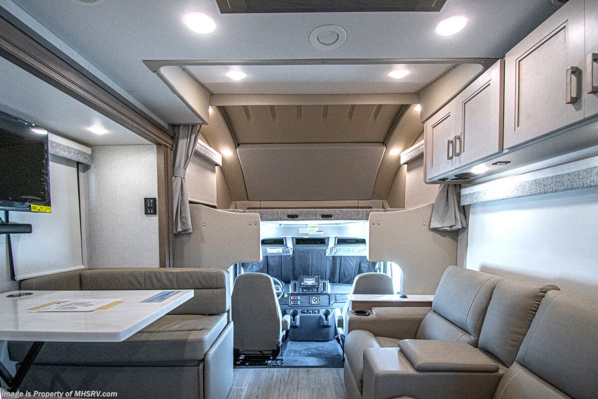 2026 Pasadena SV 34XG by Thor Motor Coach from Motor Home Specialist in Alvarado, Texas