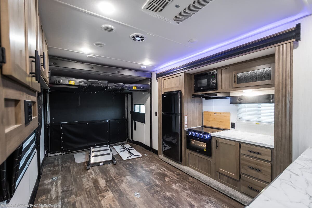 2022 Forest River Cherokee Wolf Pack Wolf Pack - Used Travel Trailer For Sale by Motor Home Specialist in Alvarado, Texas