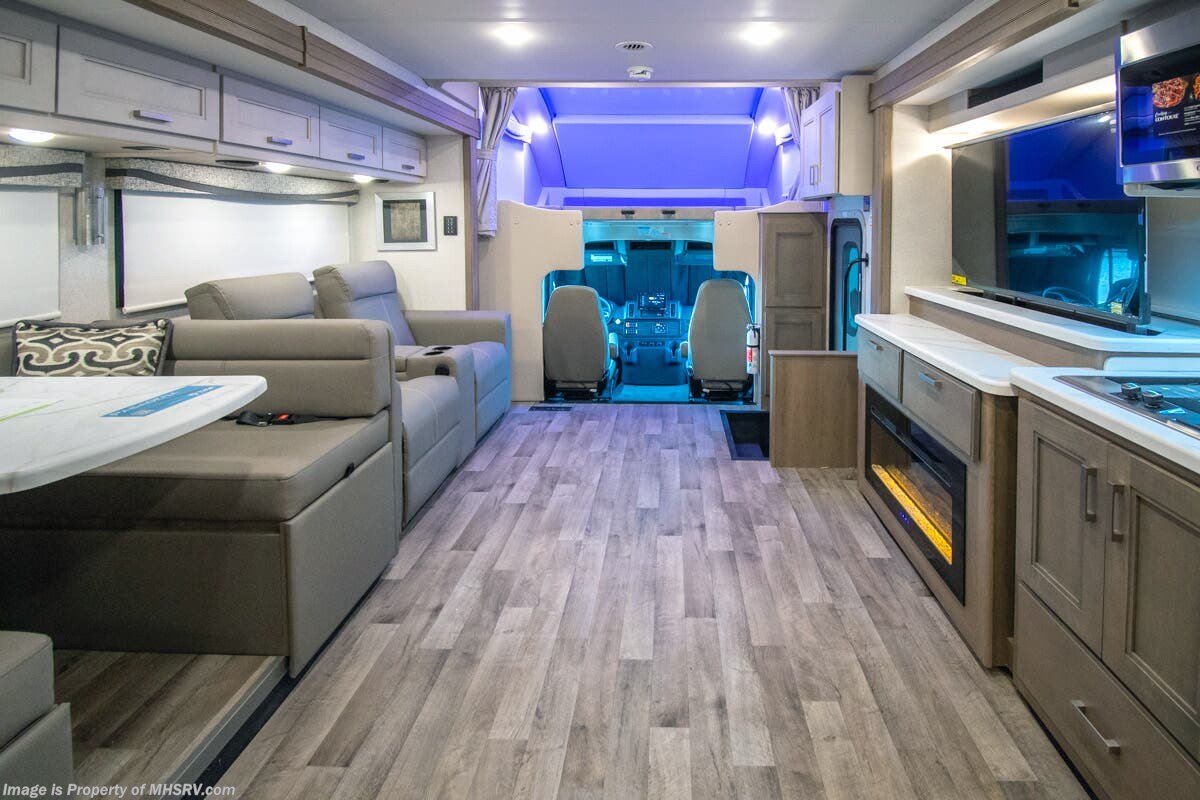 2026 Thor Motor Coach Pasadena 38DX - New Class C For Sale by Motor Home Specialist in Alvarado, Texas features Bath & 1/2, Theater Seating