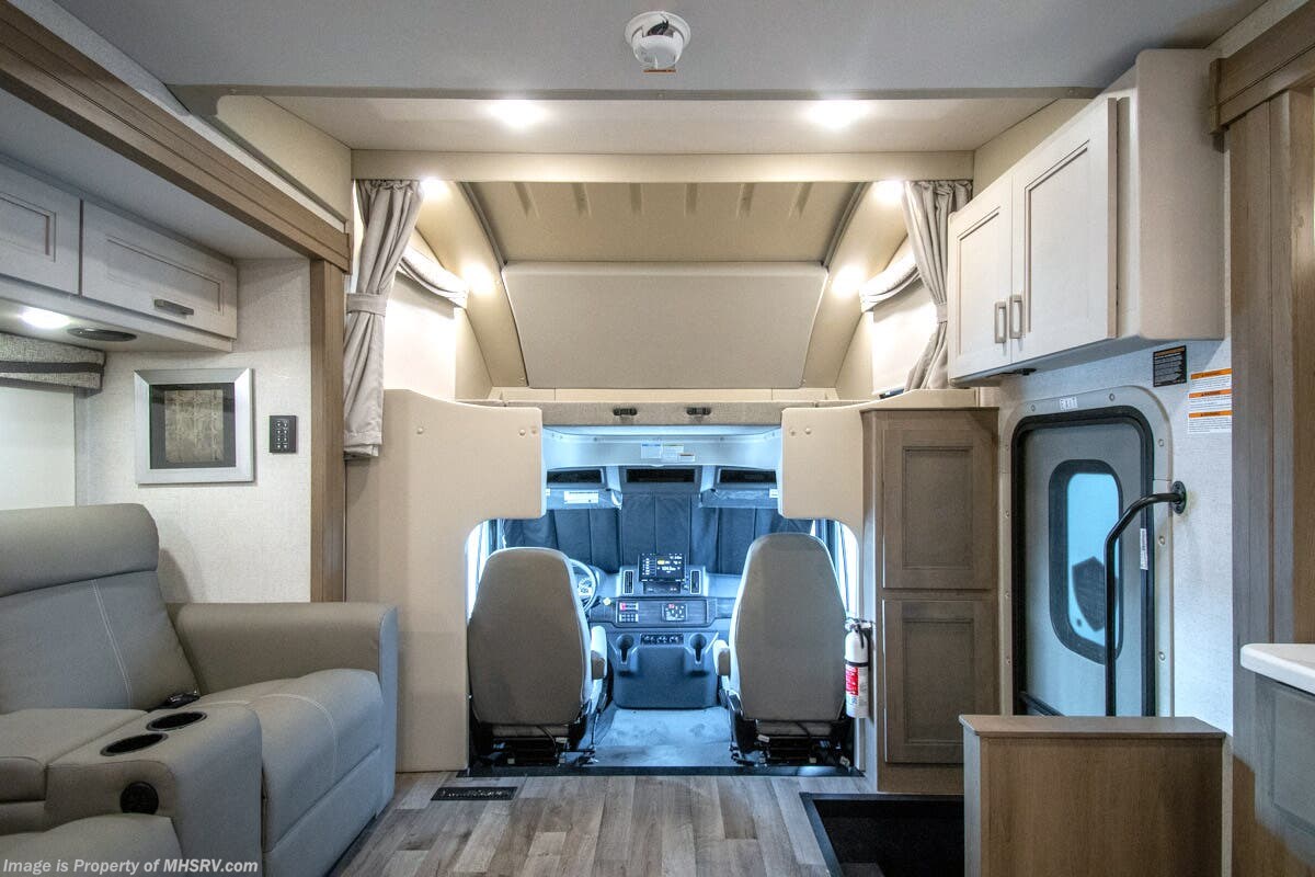 2026 Pasadena 38DX by Thor Motor Coach from Motor Home Specialist in Alvarado, Texas