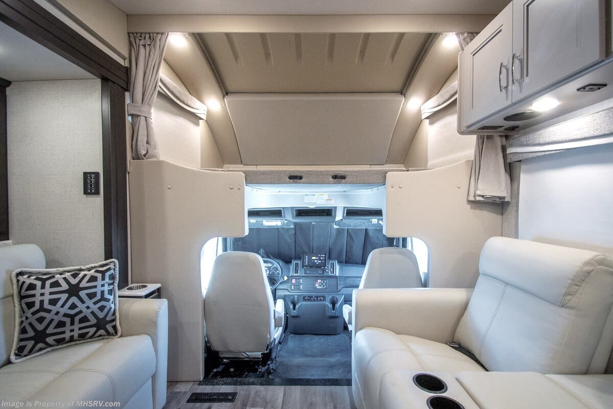 2026 Pasadena 38FX by Thor Motor Coach from Motor Home Specialist in Alvarado, Texas