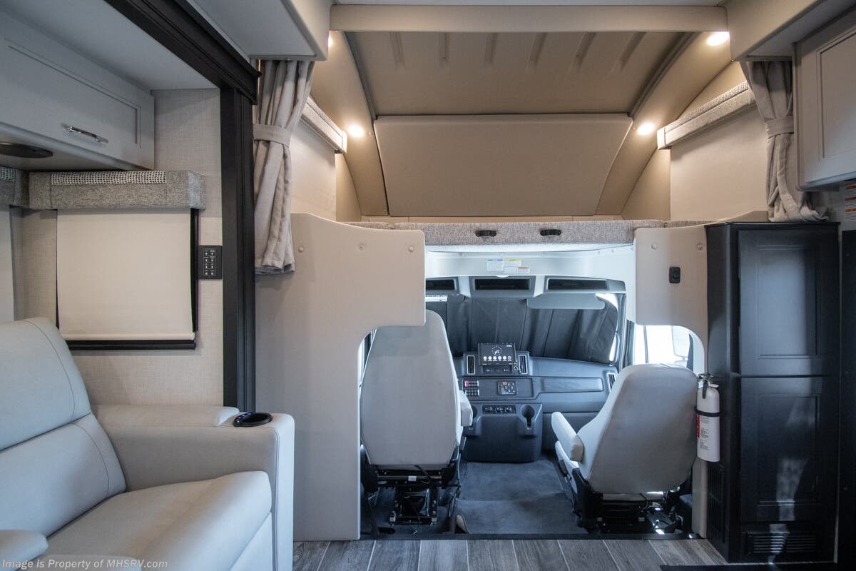 2026 Inception HD 38DX by Thor Motor Coach from Motor Home Specialist in Alvarado, Texas