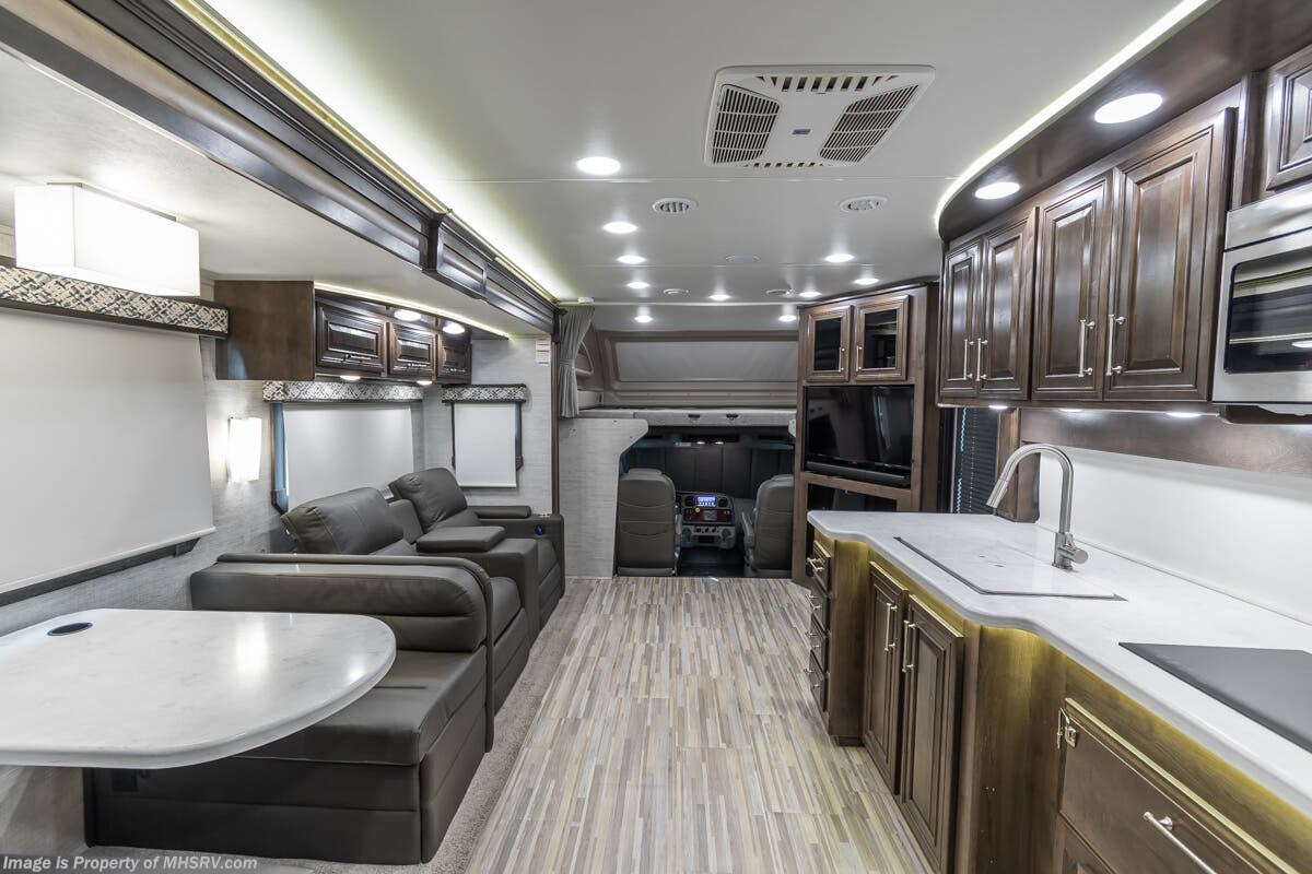 2022 Entegra Coach Accolade 37K - Used Class C For Sale by Motor Home Specialist in Alvarado, Texas features Theater Seating, Bath & 1/2