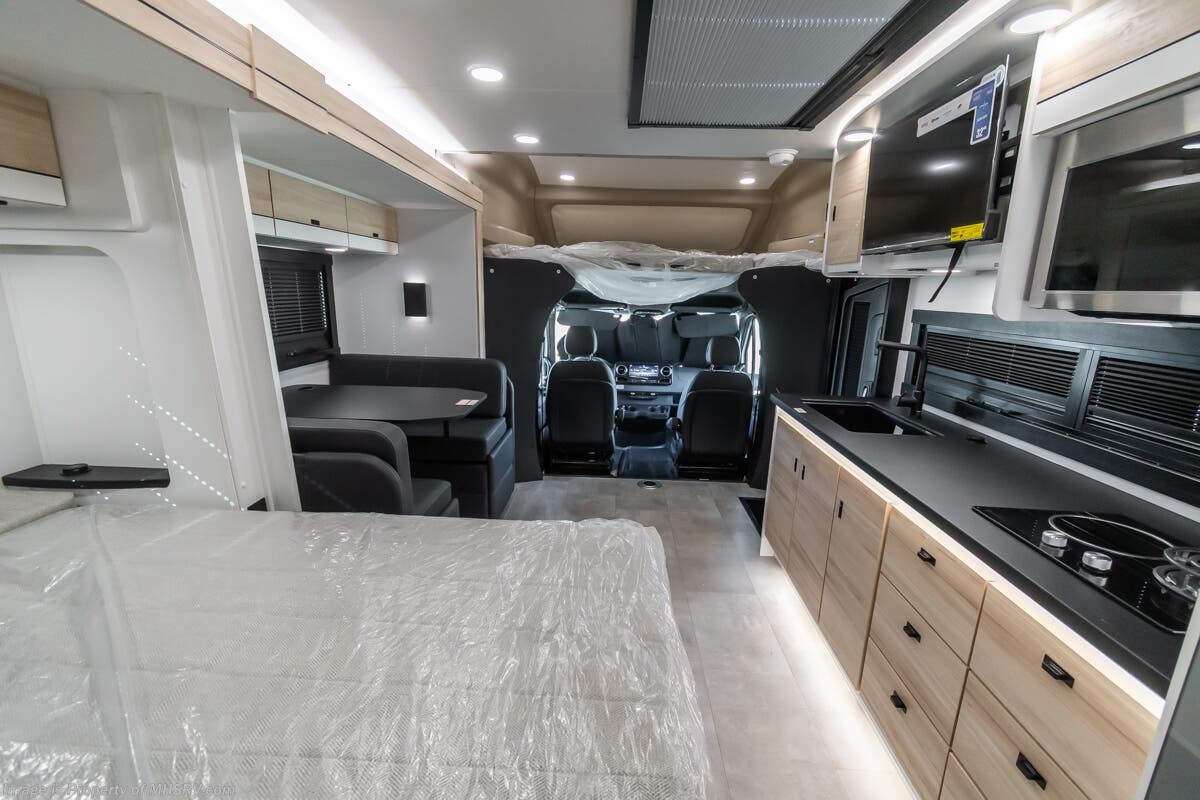2026 Entegra Coach Qwest 25R - New Class C For Sale by Motor Home Specialist in Alvarado, Texas