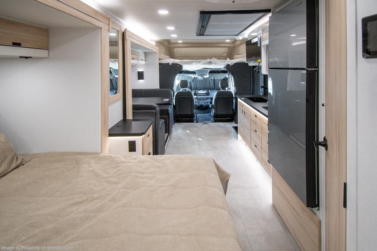 2026 Entegra Coach Qwest 25L - New Class C For Sale by Motor Home Specialist in Alvarado, Texas