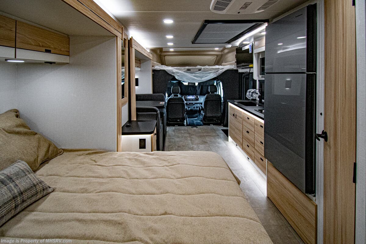 2026 Entegra Coach Qwest 25L - New Class C For Sale by Motor Home Specialist in Alvarado, Texas