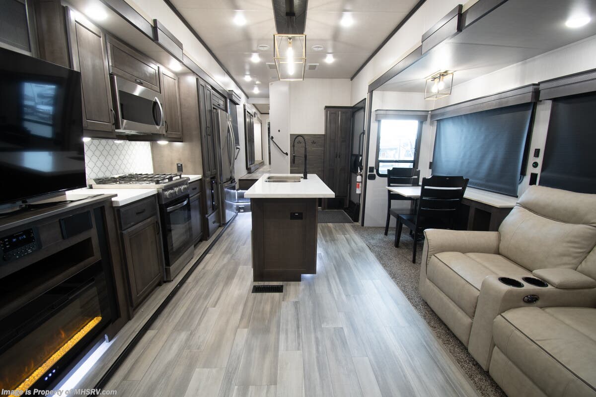 2022 Forest River Cedar Creek Champagne Edition 38EBS - Used Fifth Wheel For Sale by Motor Home Specialist in Alvarado, Texas features Theater Seating