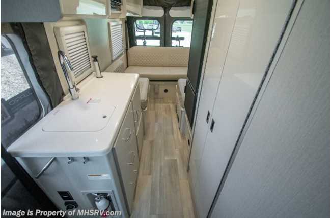 Thor Rear Bezel 2026 Thor Motor Coach Tellaro 20Y Rear Living RV W/ 9 Speed ...