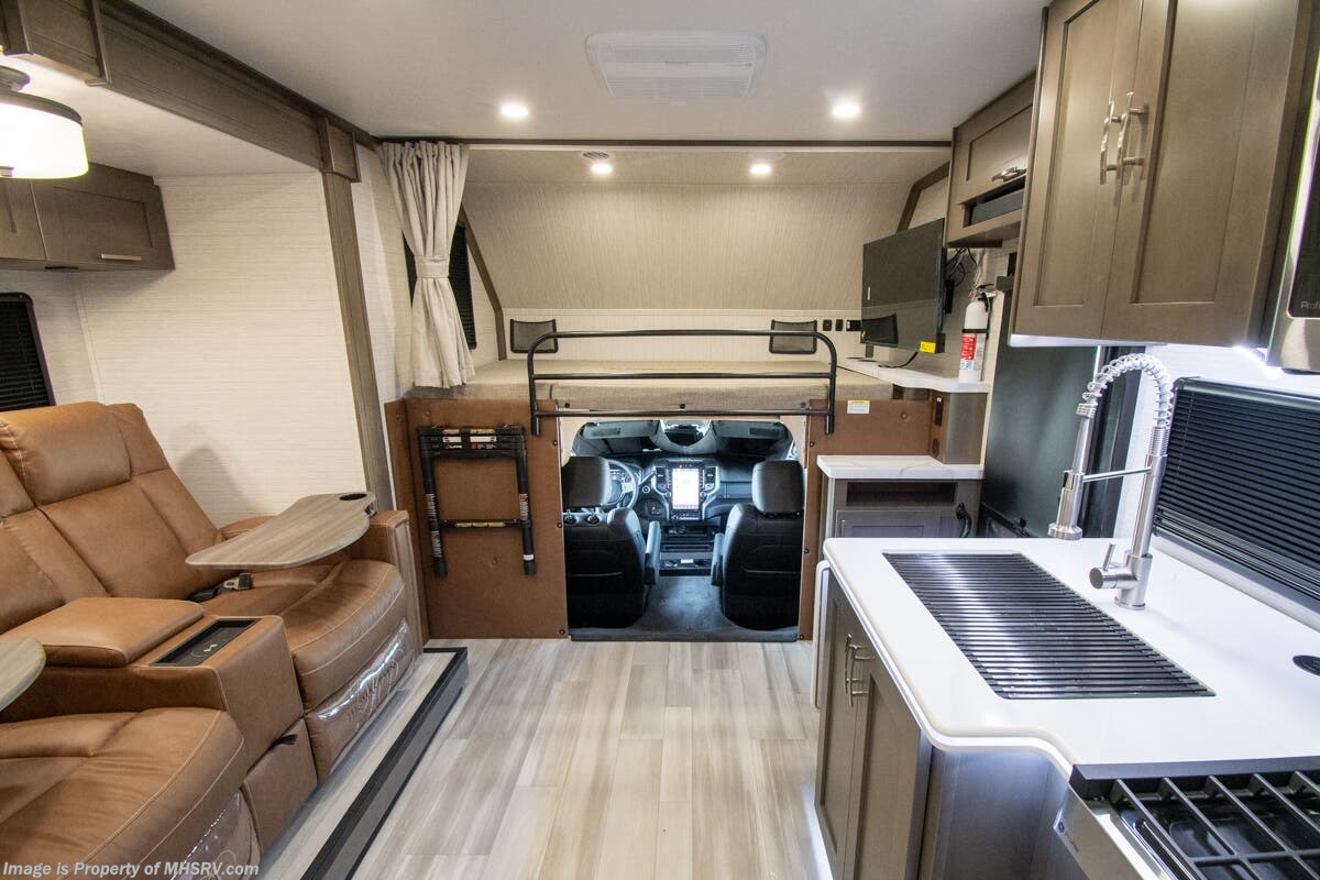 2027 Dynamax Corp Isata 5 Series 28SSEX - New Class C For Sale by Motor Home Specialist in Alvarado, Texas features Theater Seating