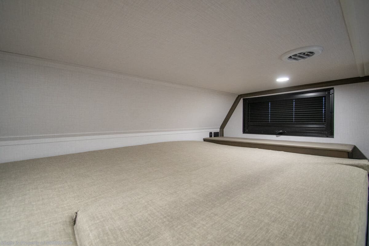 New 2026 Dynamax Corp Europa 34SS available in Alvarado, Texas