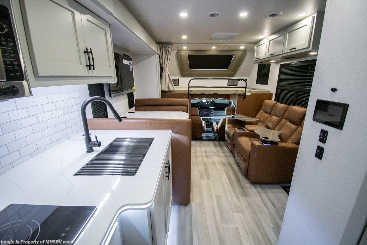 2026 Dynamax Corp Isata 6 Series 31KS - New Class C For Sale by Motor Home Specialist in Alvarado, Texas features Theater Seating