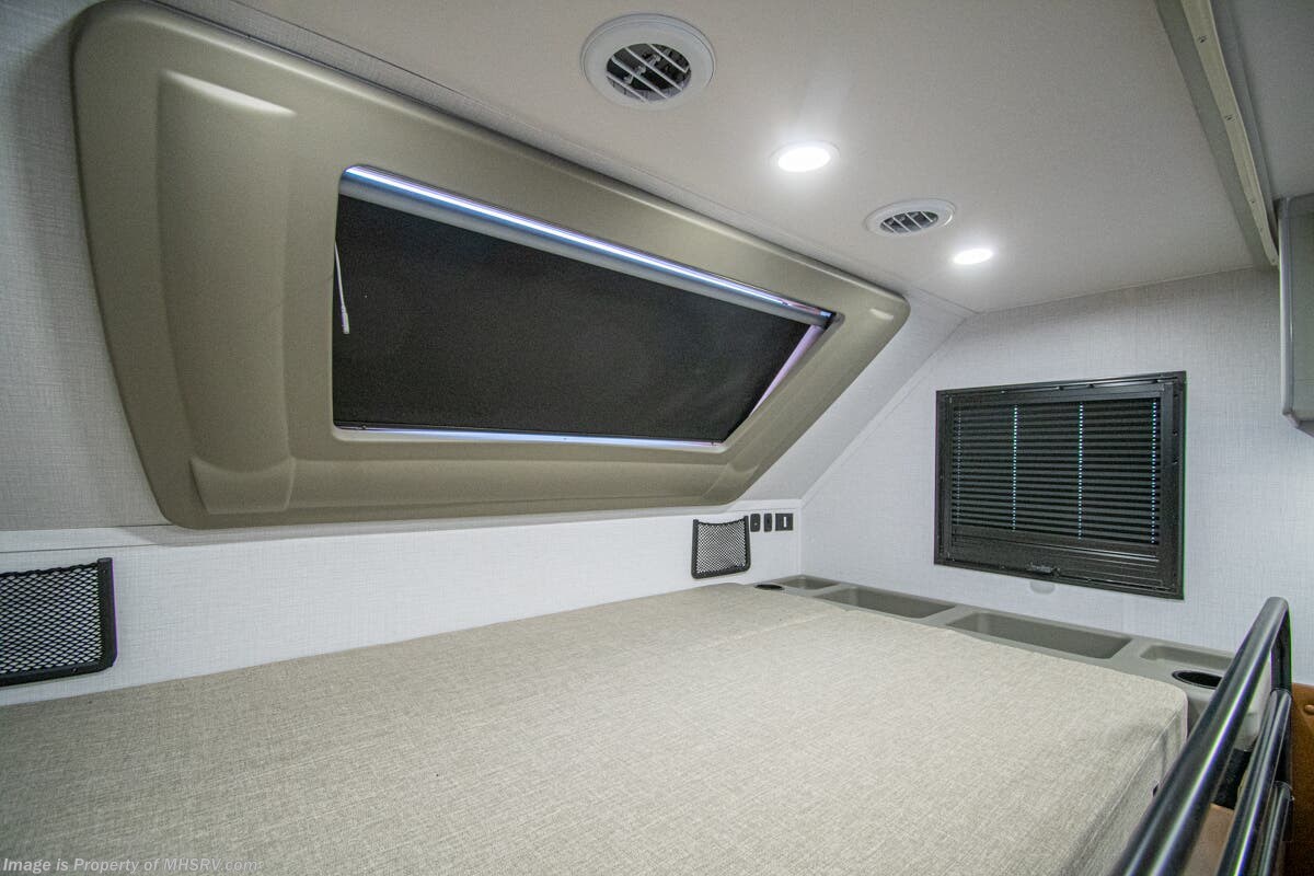 New 2026 Dynamax Corp Isata 6 Series 31KS available in Alvarado, Texas