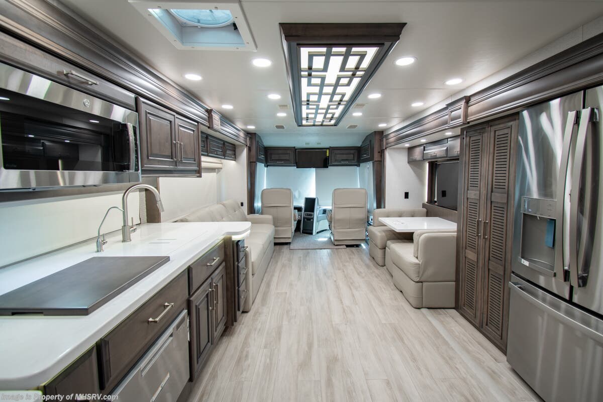 2026 Entegra Coach Aspire 44R - New Diesel Pusher For Sale by Motor Home Specialist in Alvarado, Texas features Bunk Beds, Bath & 1/2