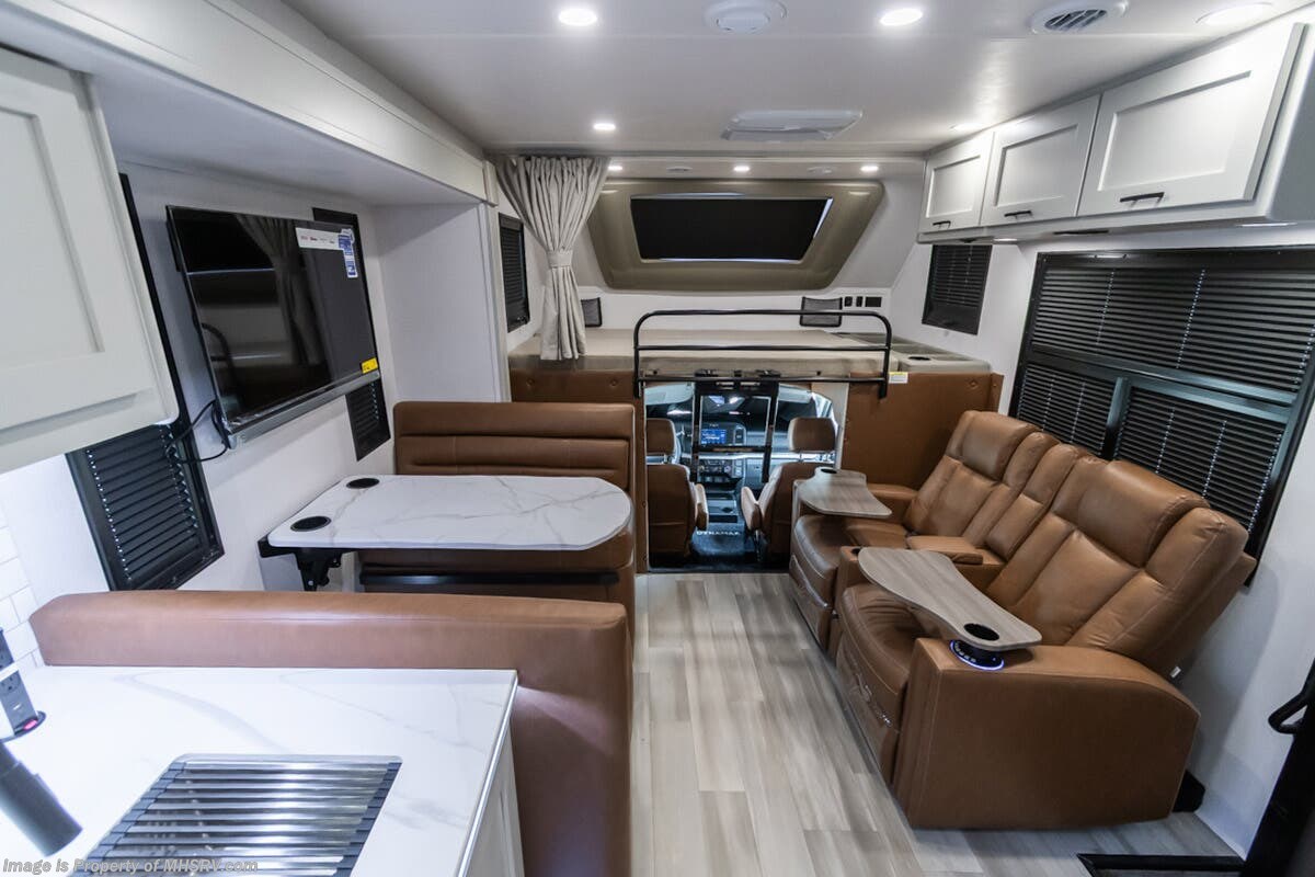 2026 Dynamax Corp Isata 6 Series 31KS - New Class C For Sale by Motor Home Specialist in Alvarado, Texas